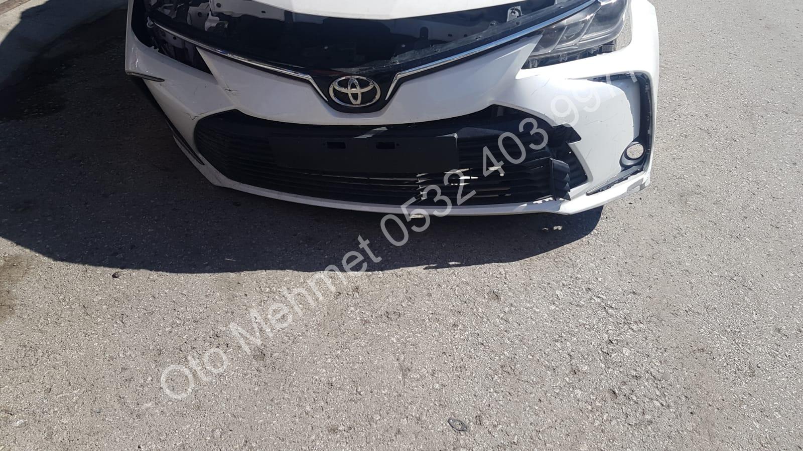 Toyota Corolla 2018-2021 Çıkma Dolu Ön Tampon